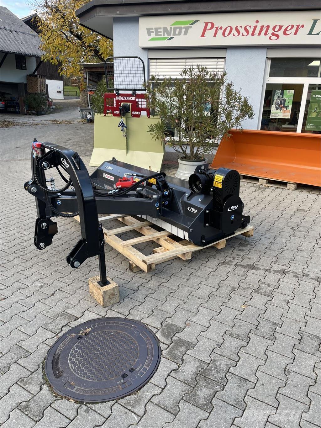 Fliegl  Pļaujmašīnas/pašgājēji