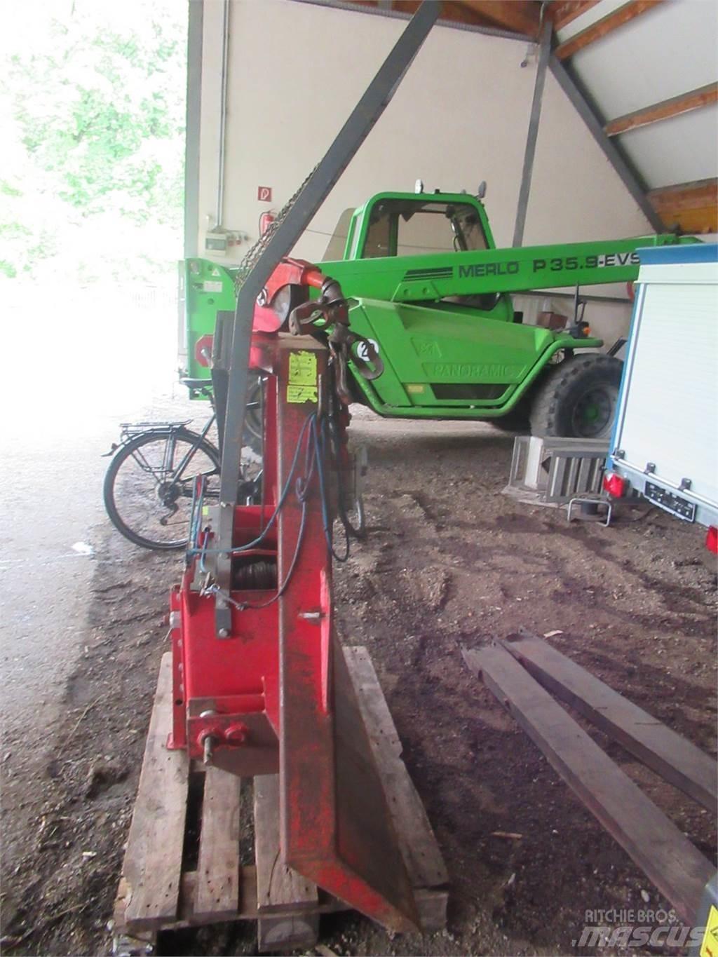  Holzknecht HS 205 B Vinčas