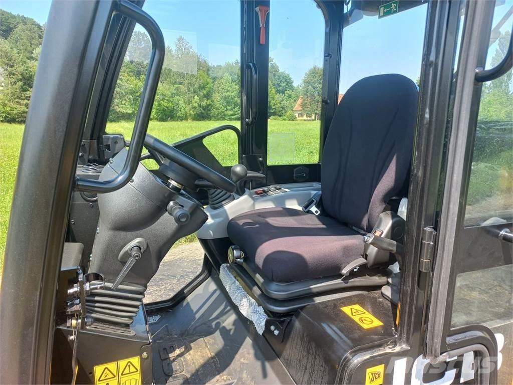 JCB 403 Agri Frontālie iekrāvēji un ekskavatori