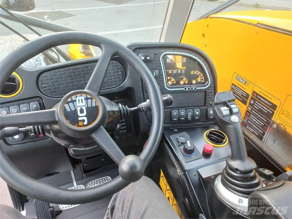 JCB AgriPlus 525-60 Teleskopiskie manipulatori
