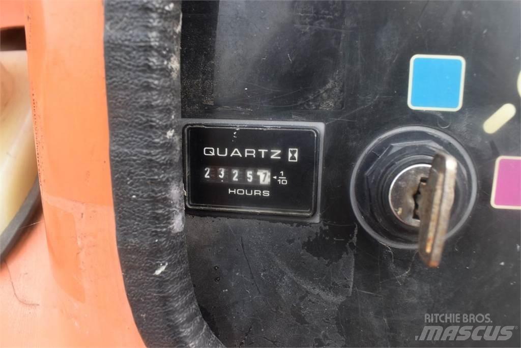 JLG 450AJ Strēles pacēlāji