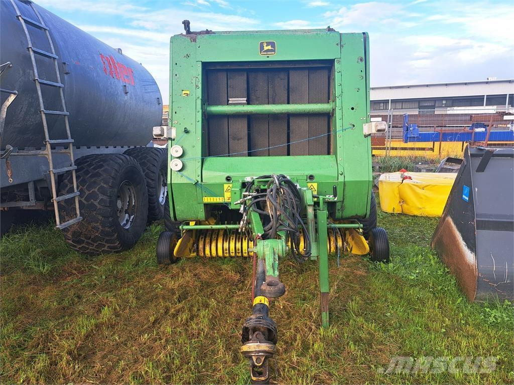 John Deere 570 Rituļu preses