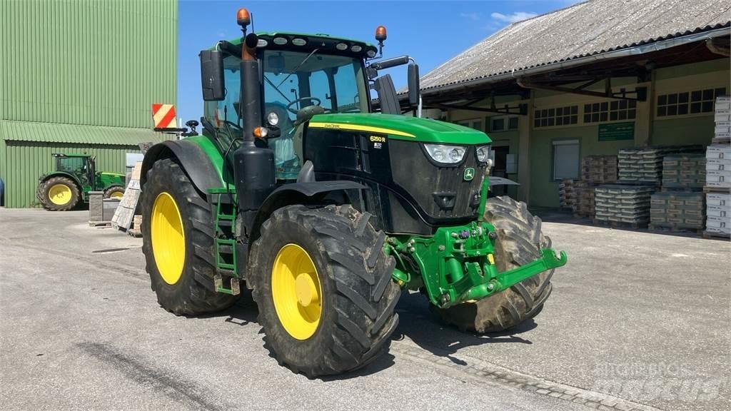 John Deere 6250R Traktori