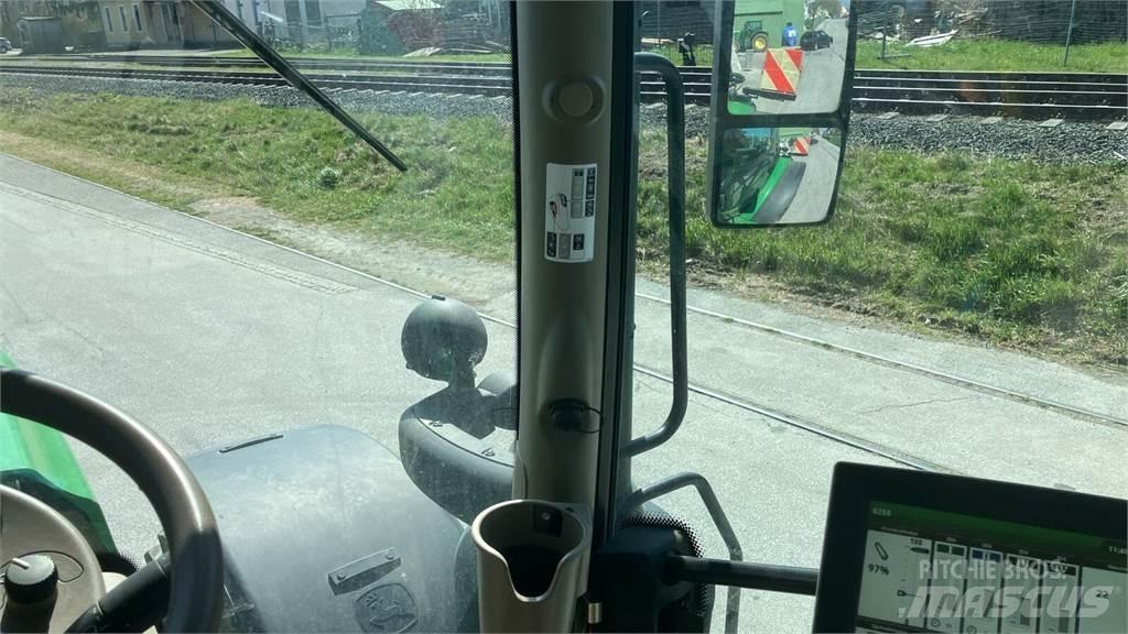 John Deere 6250R Traktori