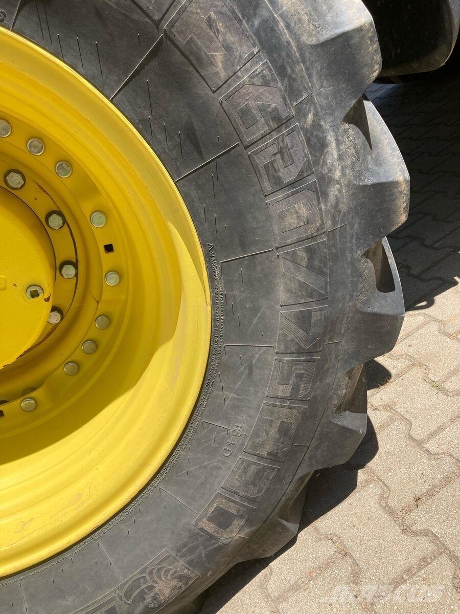 John Deere 7290R Traktori