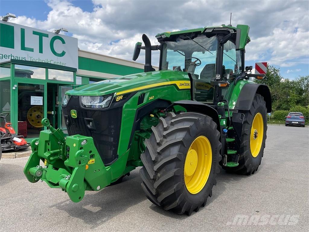 John Deere 8R340 Traktori