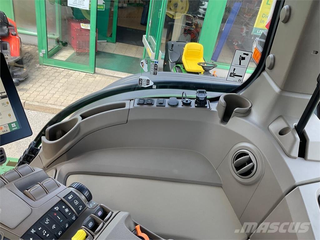 John Deere 8R340 Traktori