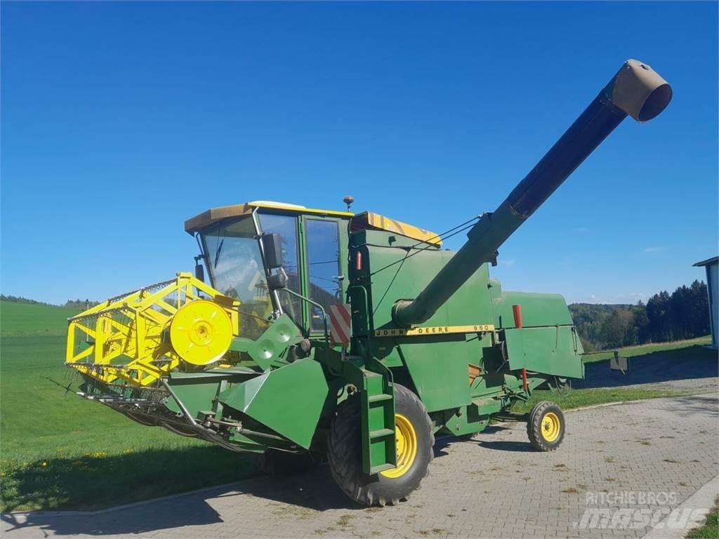 John Deere 950 Ražas novākšanas kombaini