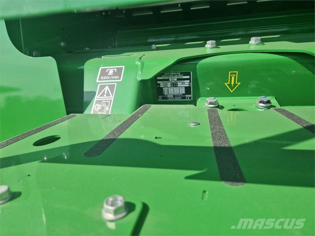 John Deere F441M Rituļu preses
