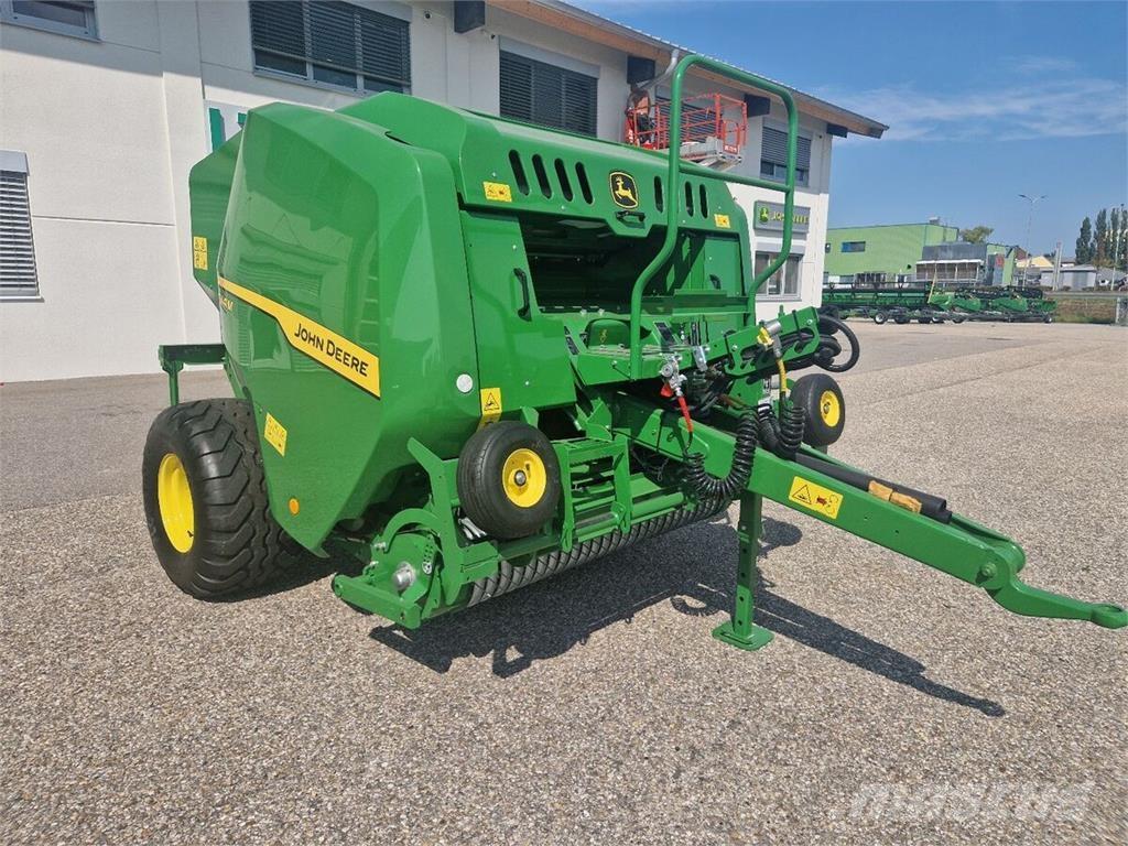 John Deere F441M Rituļu preses