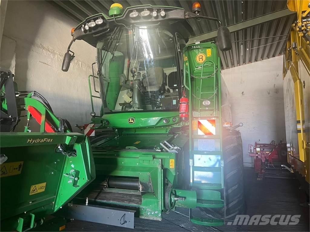 John Deere T550 Ražas novākšanas kombaini
