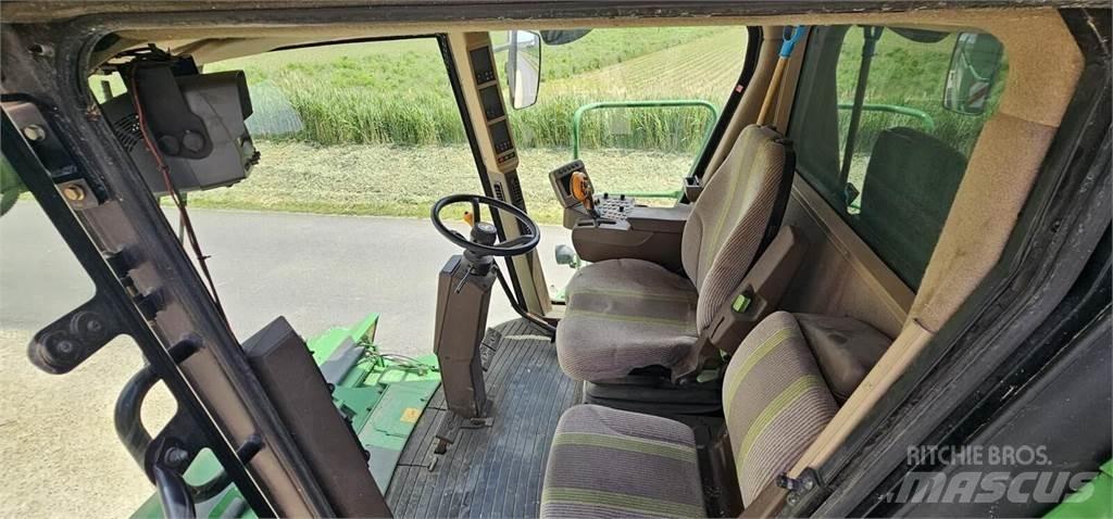 John Deere T550 Ražas novākšanas kombaini