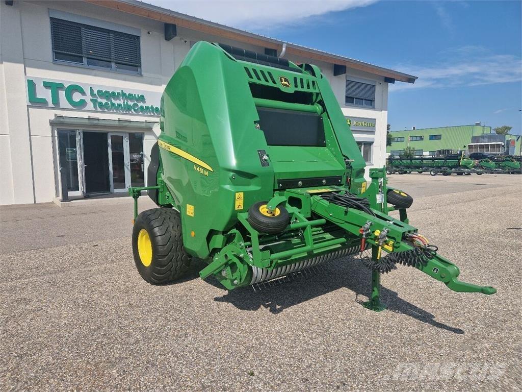 John Deere V451M Rituļu preses