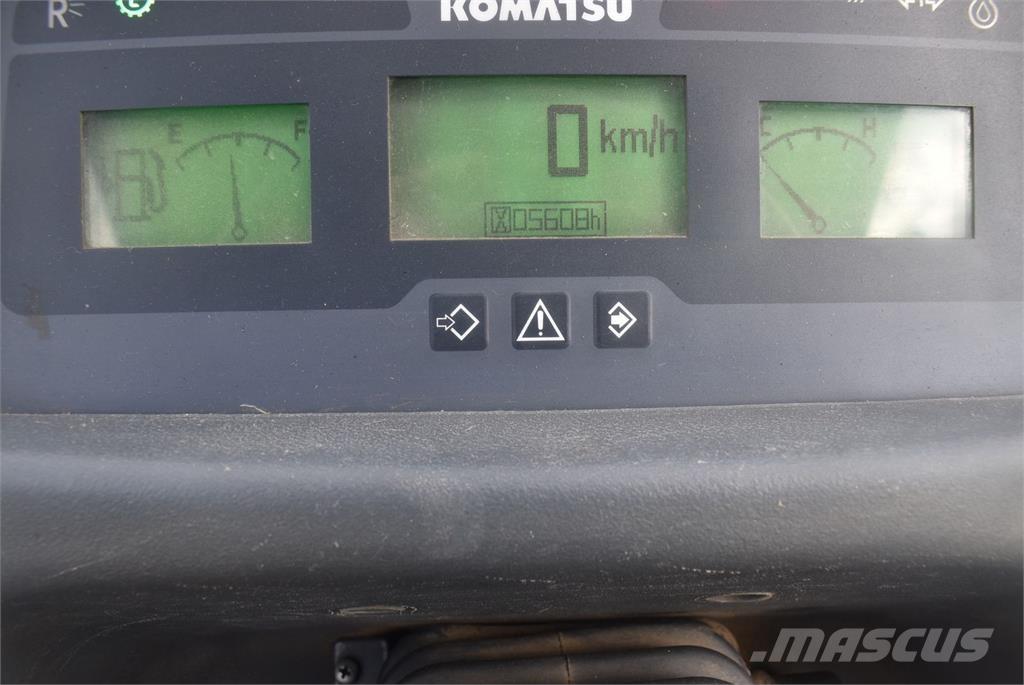 Komatsu WA100M-7 Iekrāvēji uz riteņiem