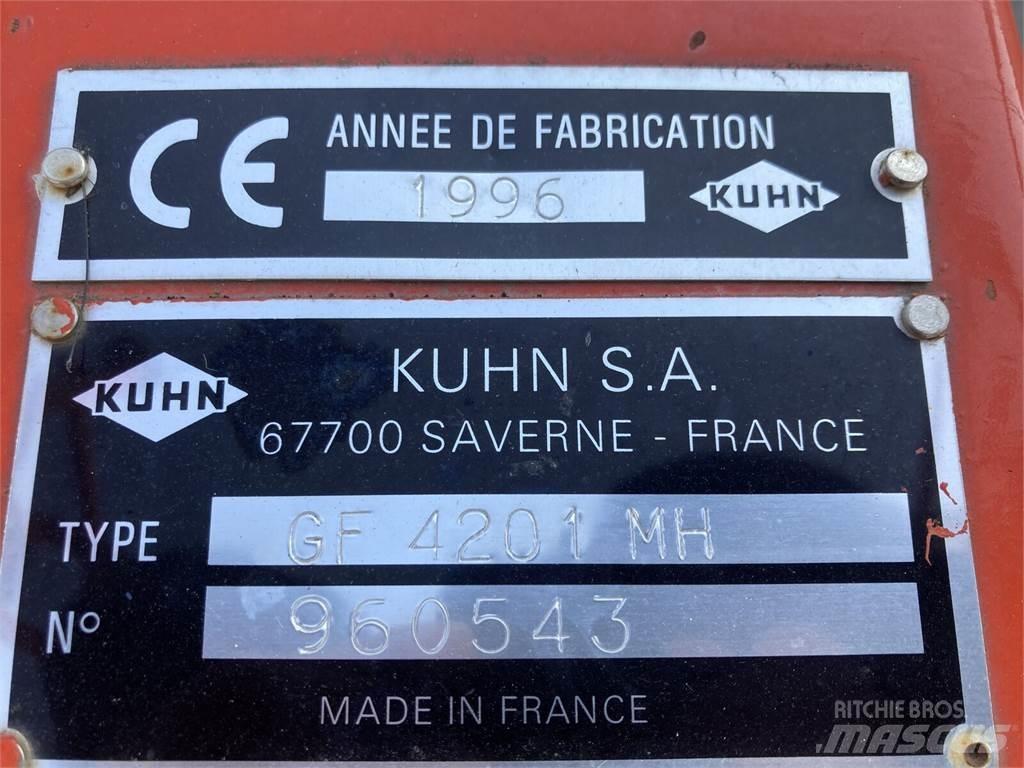 Kuhn GF 4201 HM Grābekļi un siena ārdītāji
