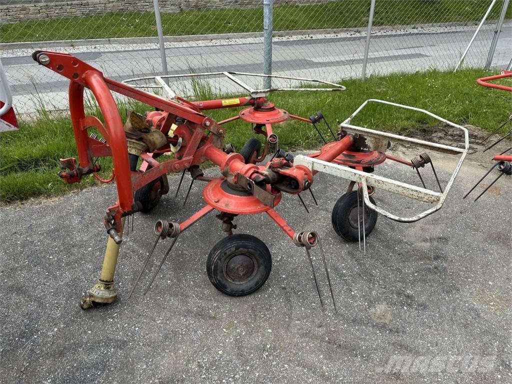 Kuhn GF 440 P Grābekļi un siena ārdītāji