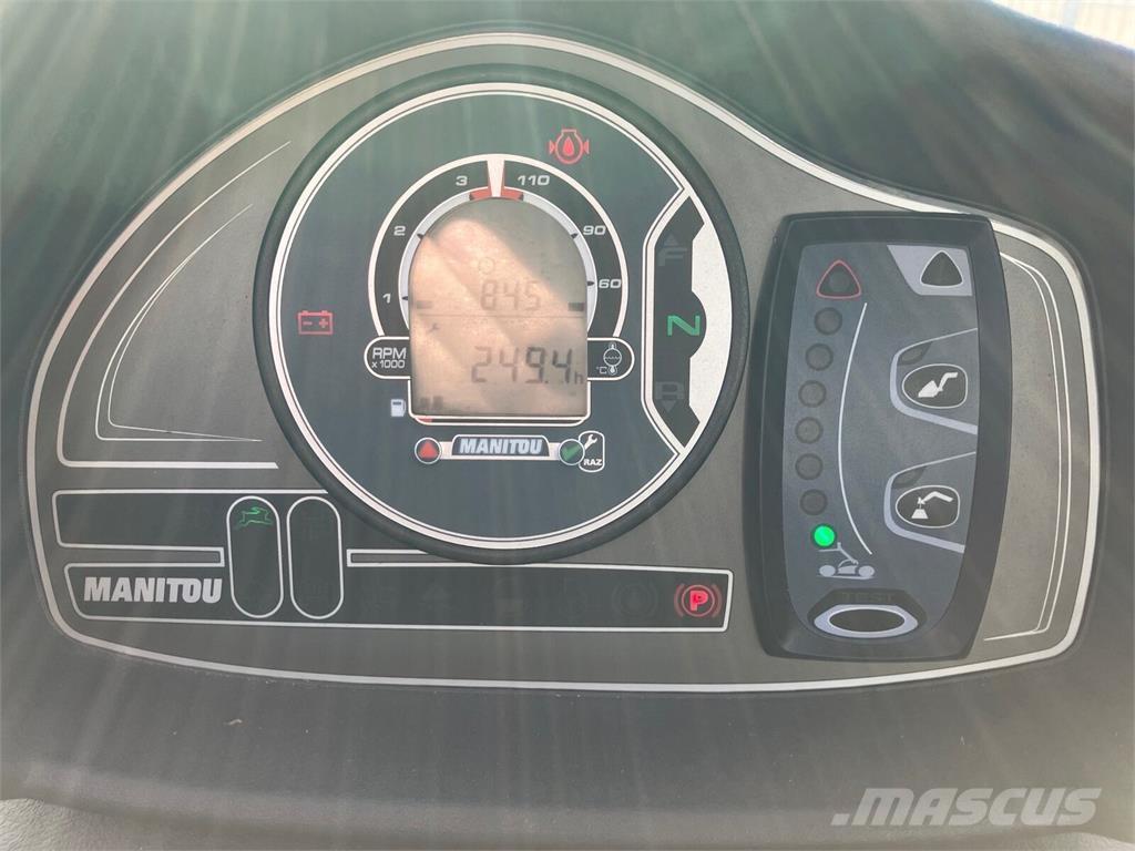 Manitou MLT625 Teleskopiskie manipulatori
