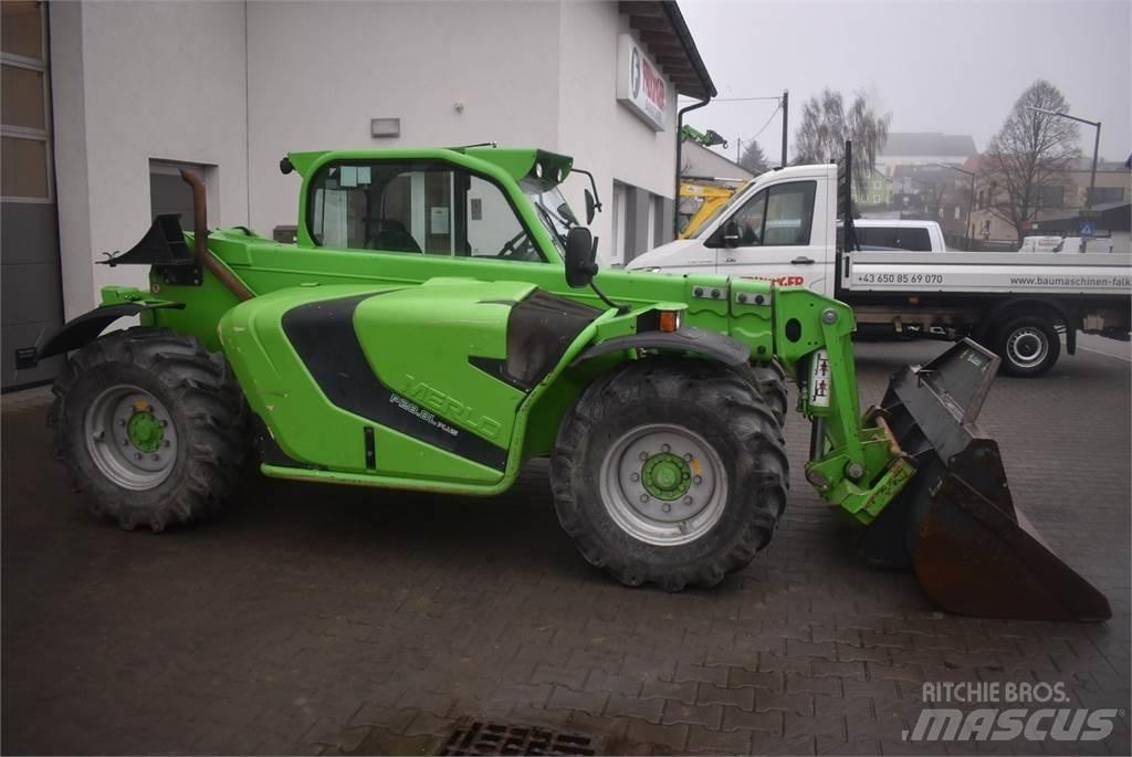 Merlo P28.8L Teleskopiskie manipulatori