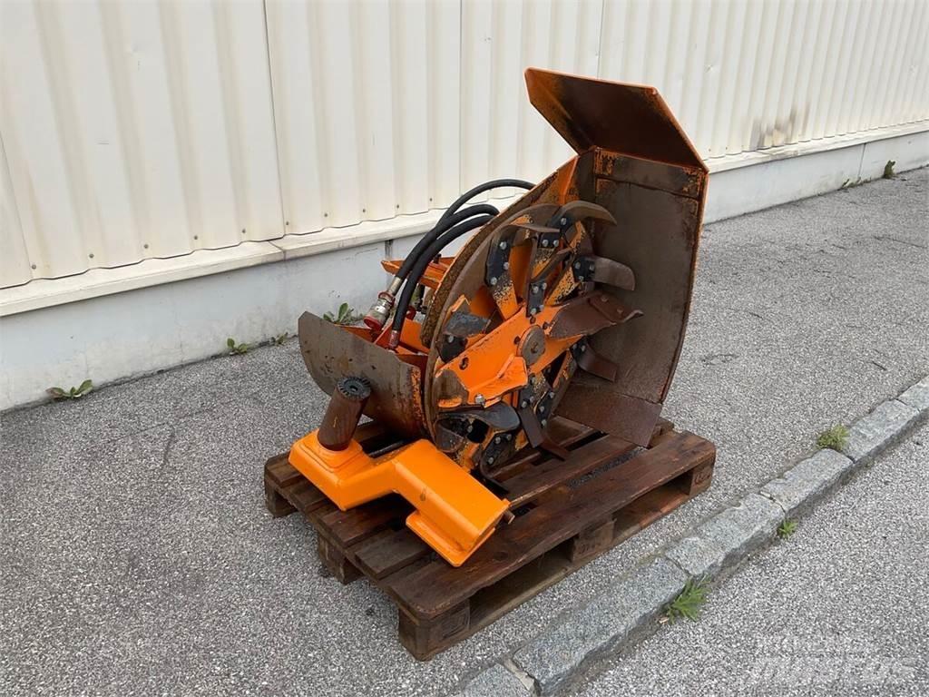 Mulag GF 2 900 R Mauriņa traktors