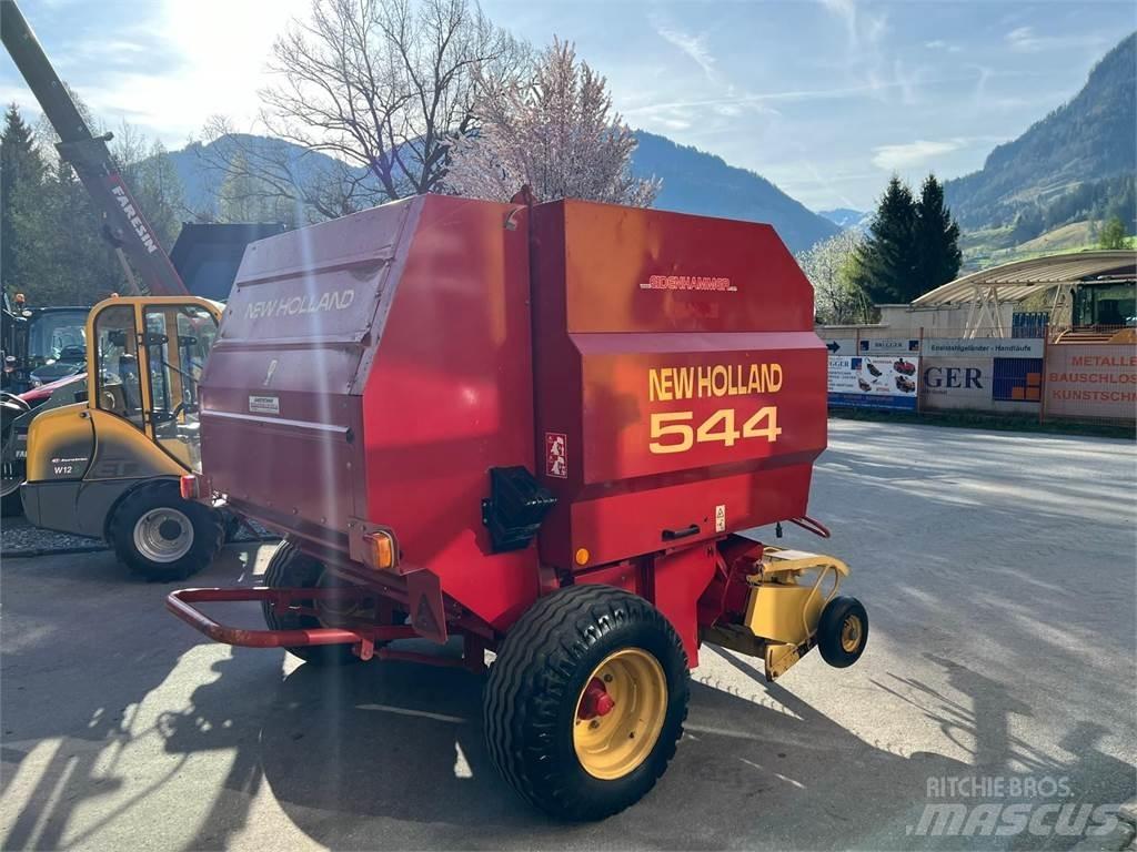 New Holland 544 Rituļu preses