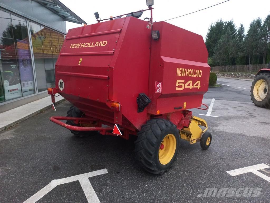 New Holland BR 544 Rituļu preses