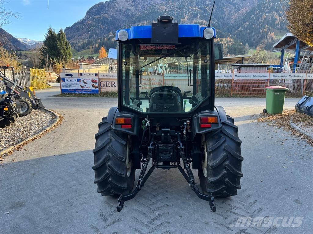 New Holland T3040 Traktori