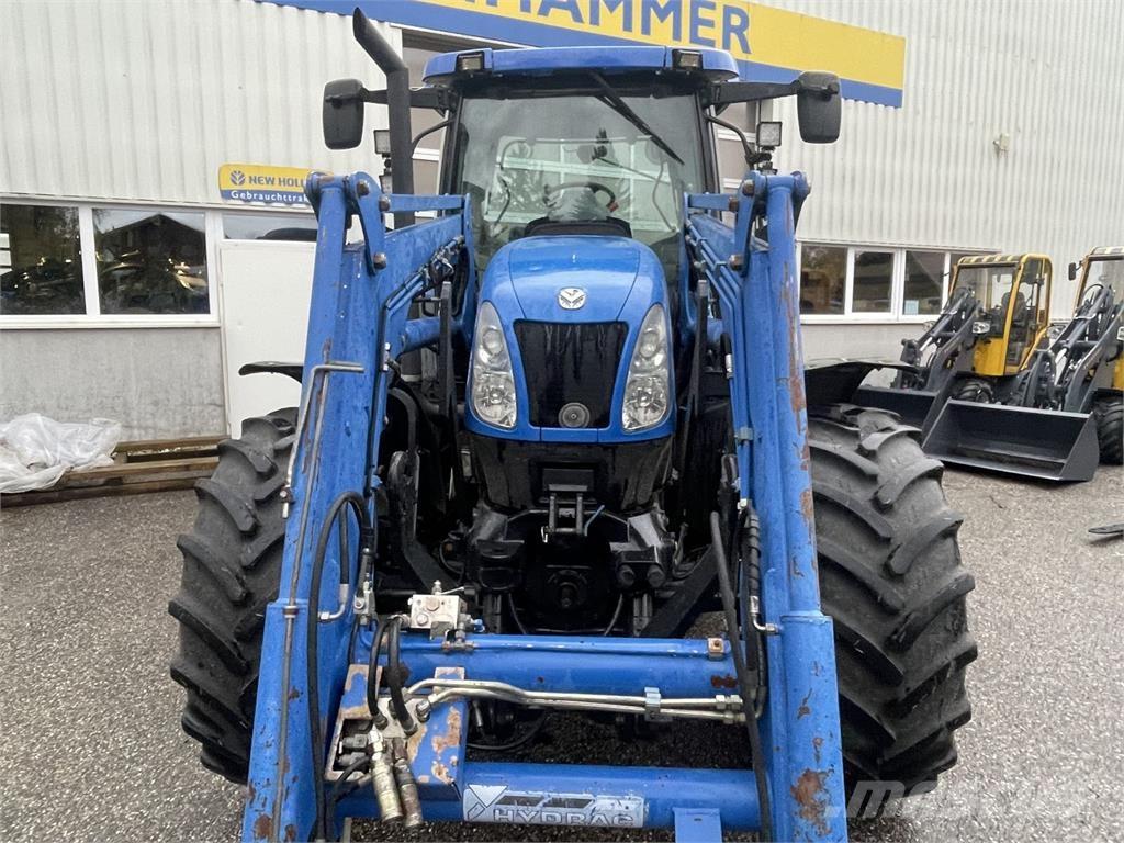New Holland TS135A Traktori