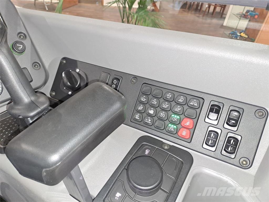 New Holland W 80 C Iekrāvēji uz riteņiem