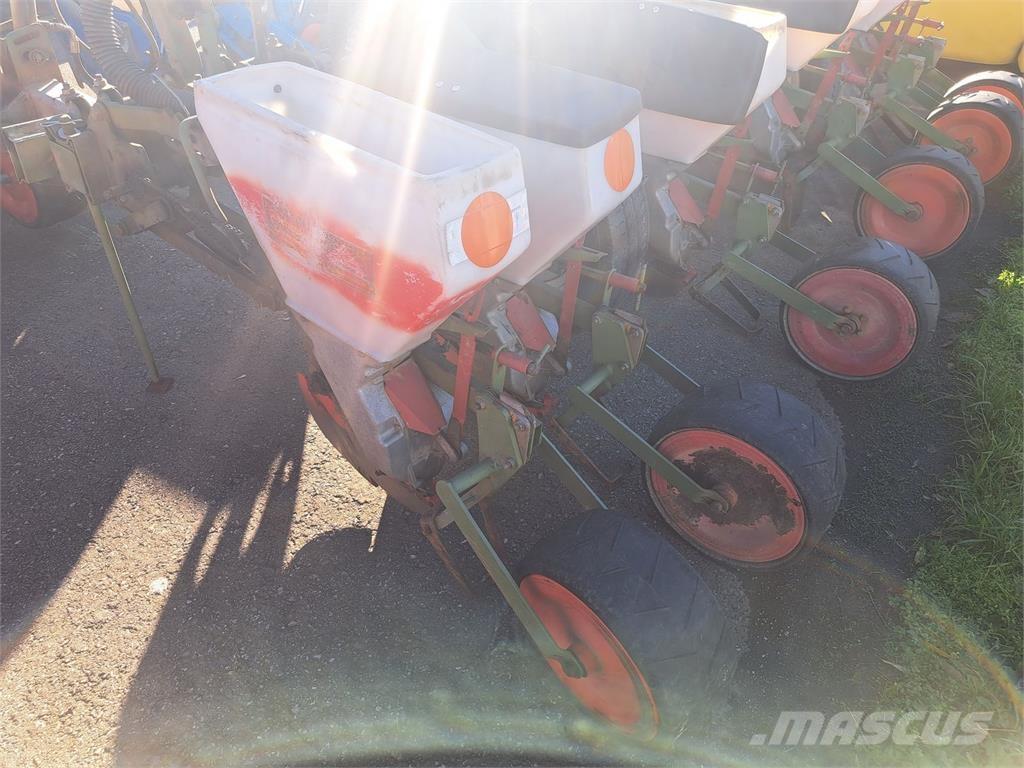 Nodet 6 reihig Stādāmās mašīnas