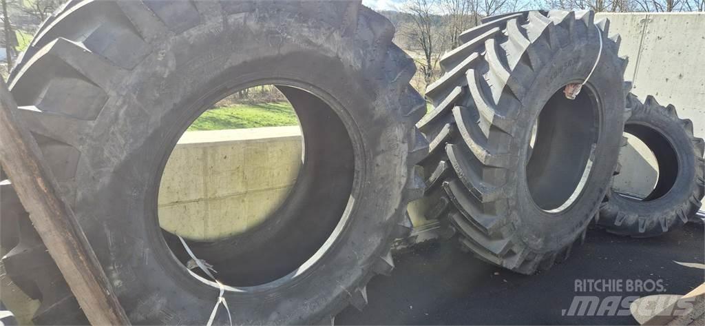 Petlas 650/85 R38 Riepas, riteņi un diski