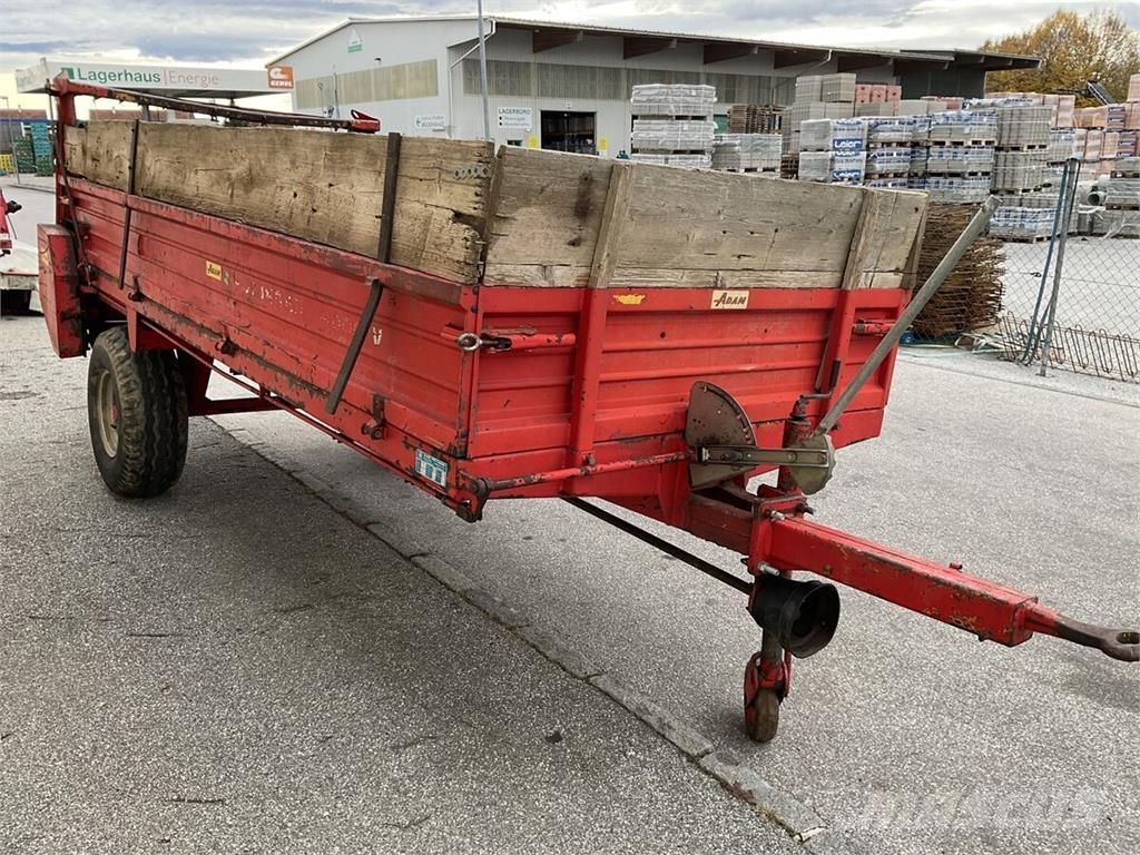 Pöttinger 4000 Mēslojuma izkliedētājs