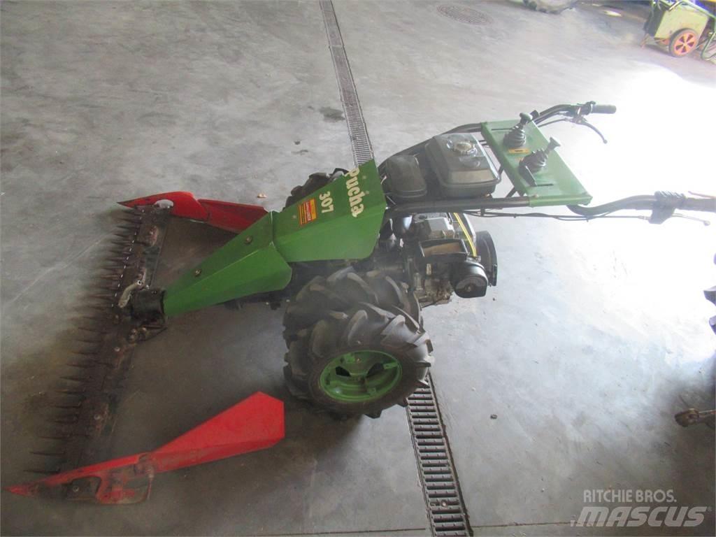  Pucha 307 Mauriņa traktors