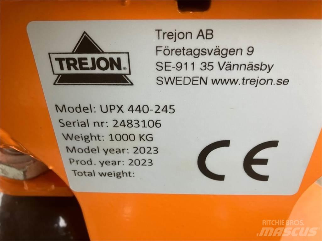 Trejon UPX 440-245 Cita ceļu uzturēšanas un sniega novākšanas tehnika