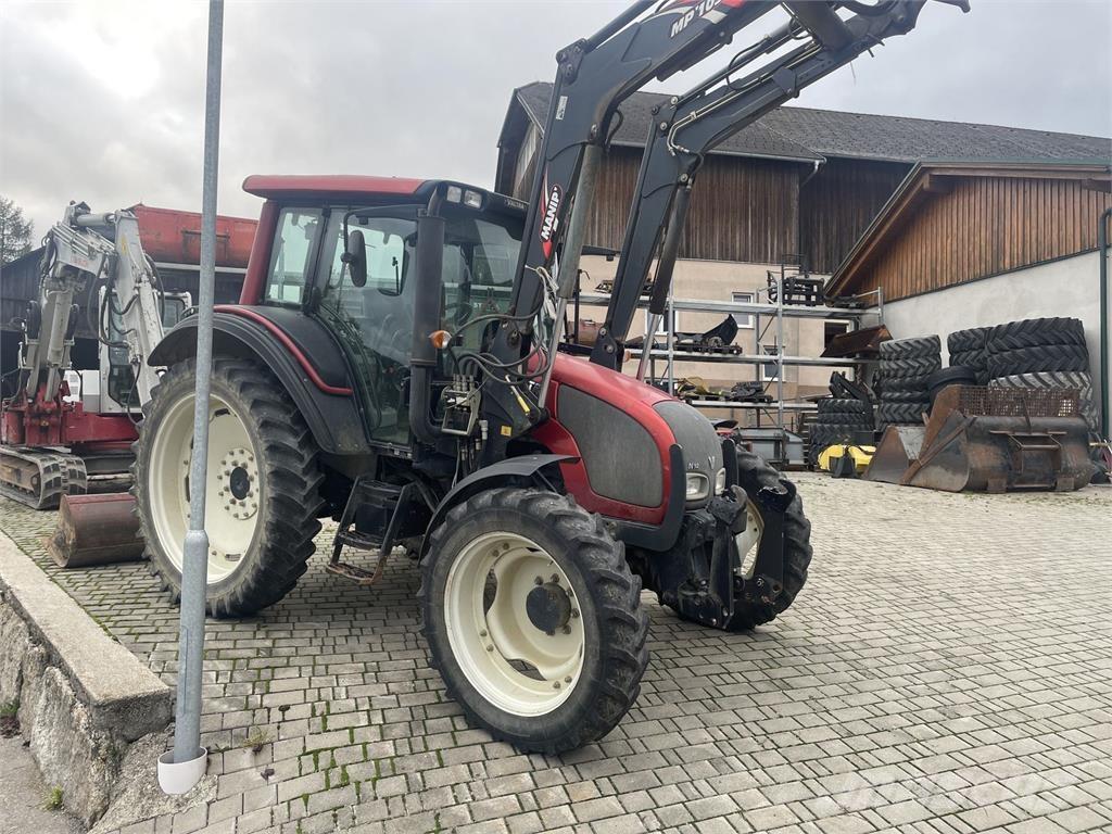 Valtra N 92 H Traktori