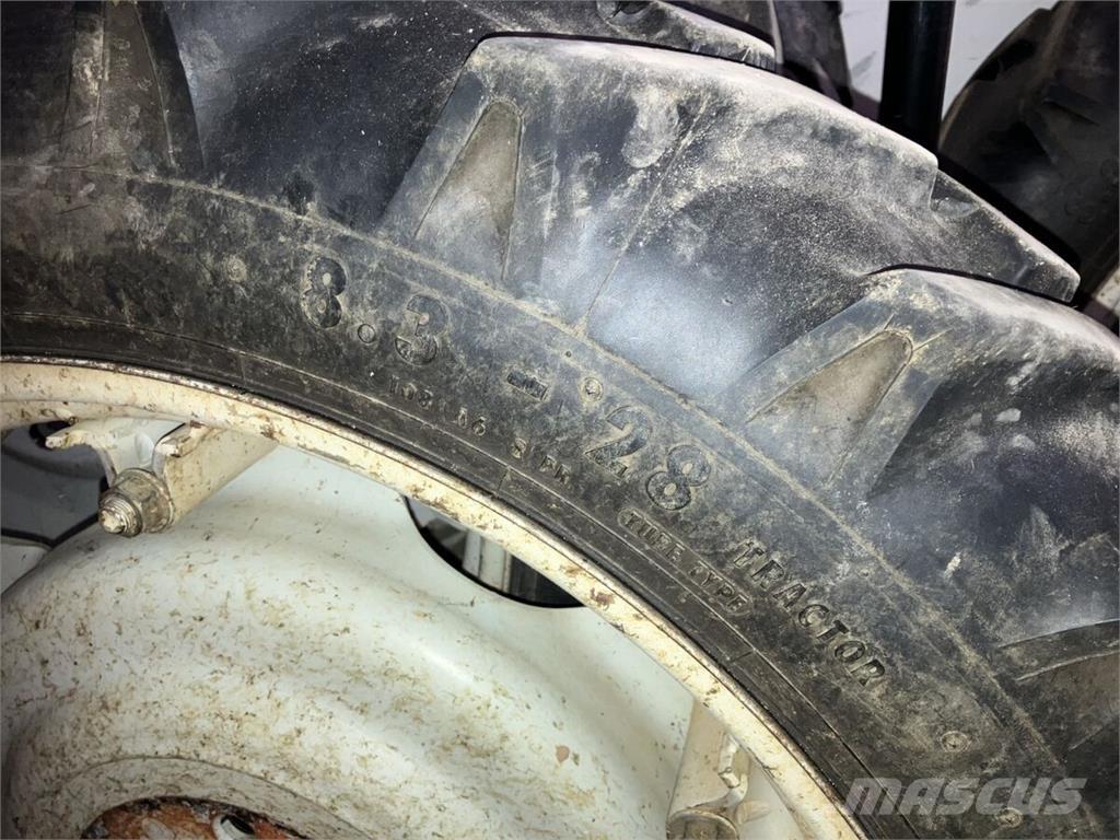  W7x28 Riepas, riteņi un diski