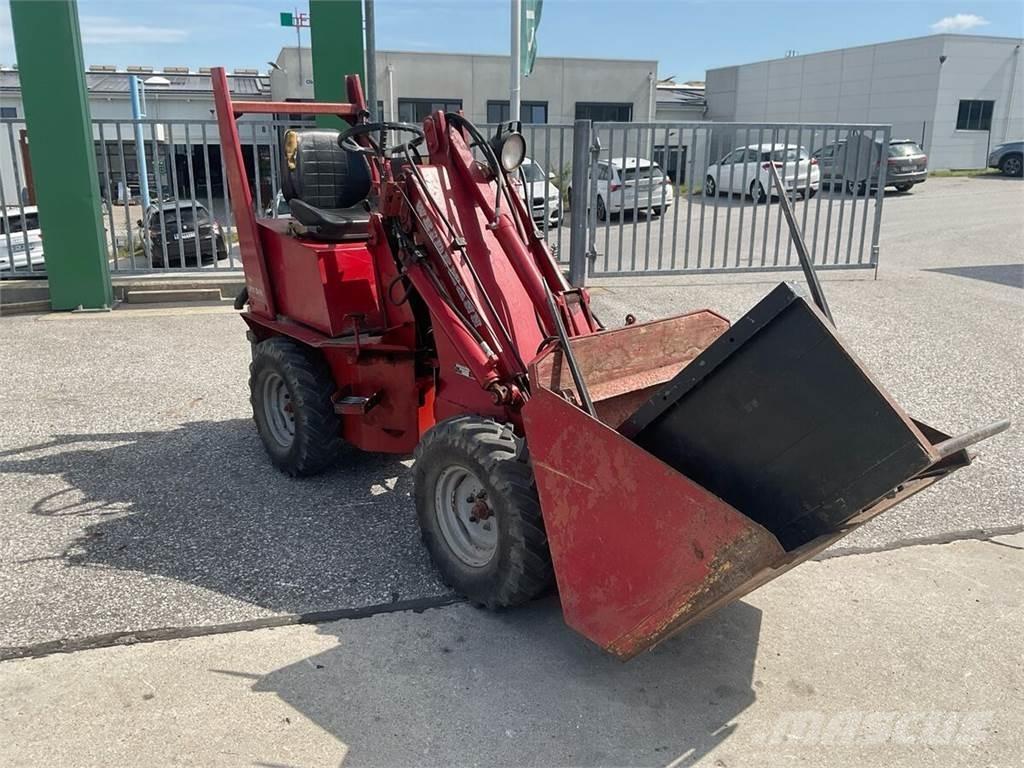 Weidemann 911D/R Frontālie iekrāvēji un ekskavatori