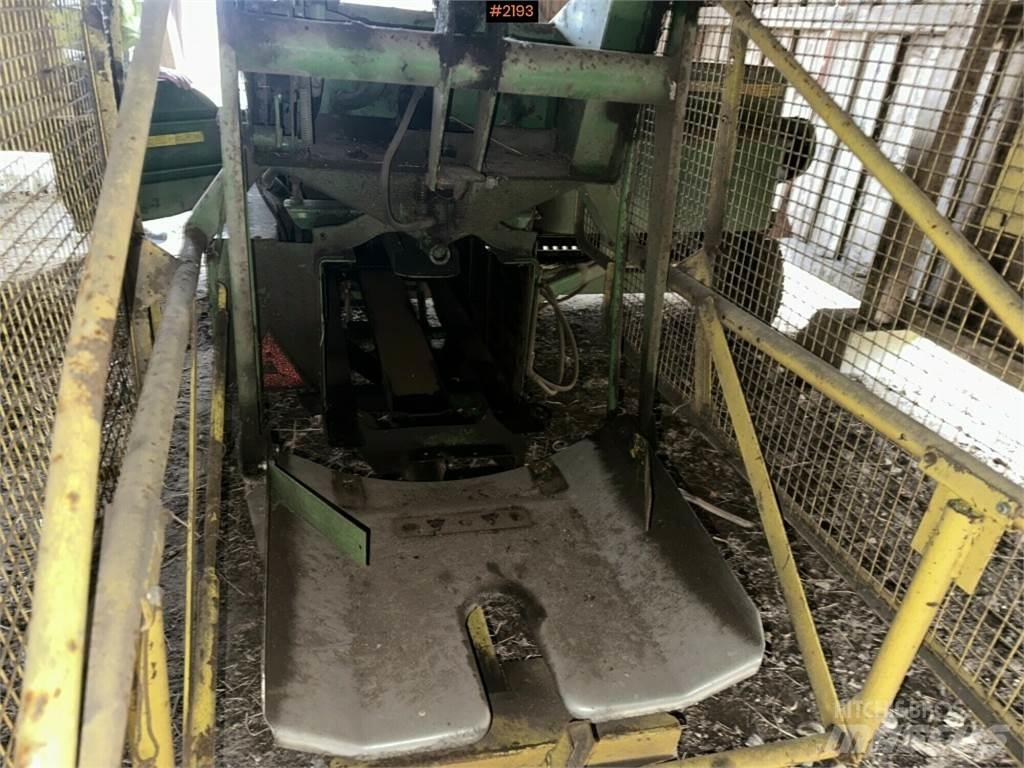 John Deere 342 Būvniecība- Citi