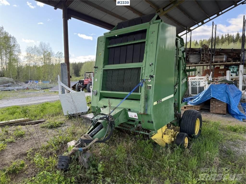 John Deere 550 Rituļu preses