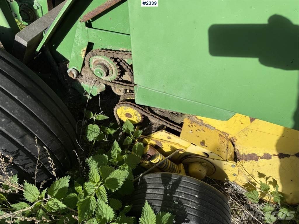 John Deere 550 Rituļu preses