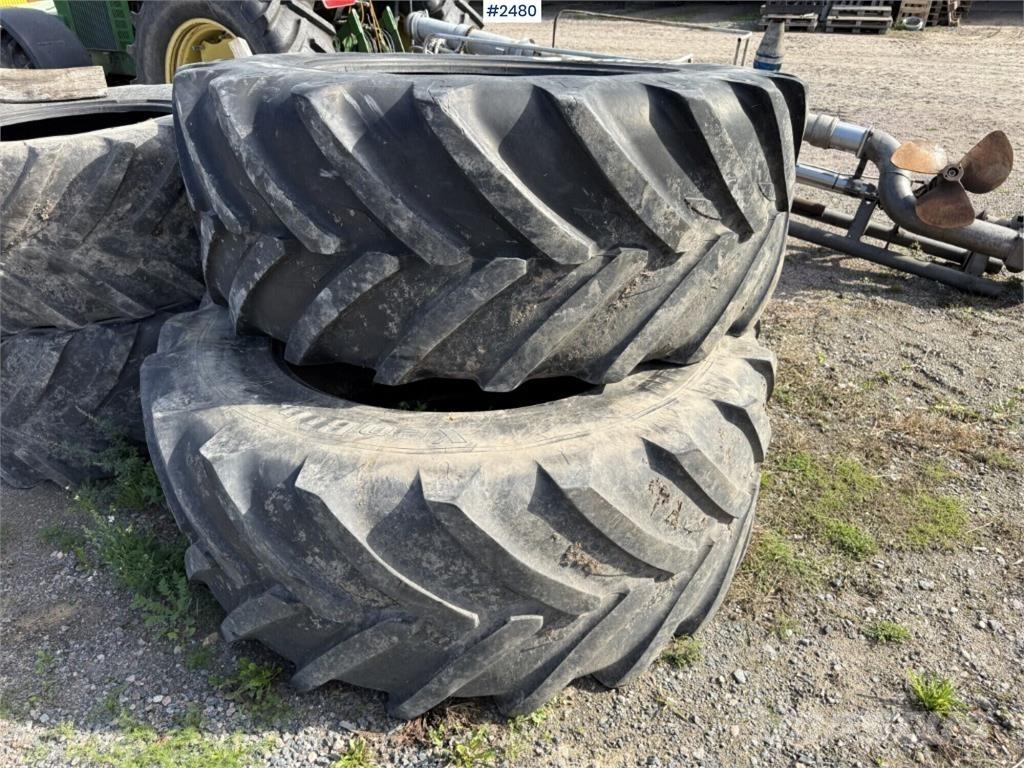 Michelin Däck Visurgājēji un sniega motociklu papildaprīkojums