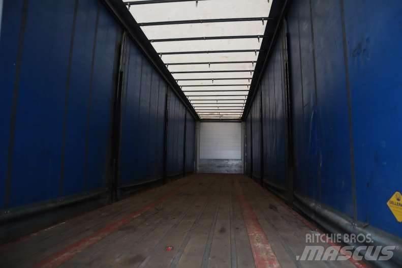 Kel-Berg Gardintrailer Tents puspiekabes
