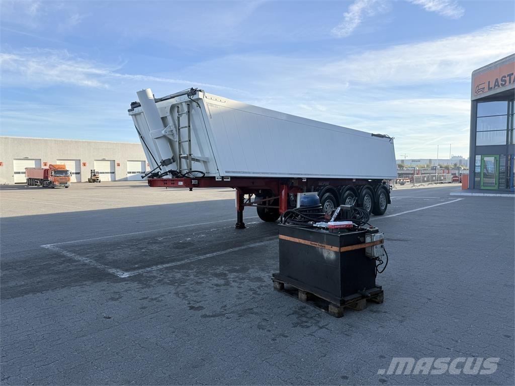 Kel-Berg T361K 37 m3 Piekabes pašizgāzēji