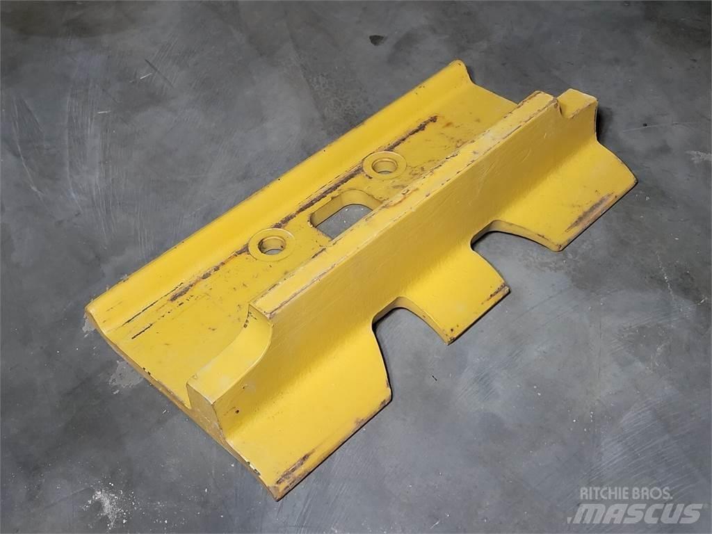 CAT 384-3019 Riteņu buldozeri