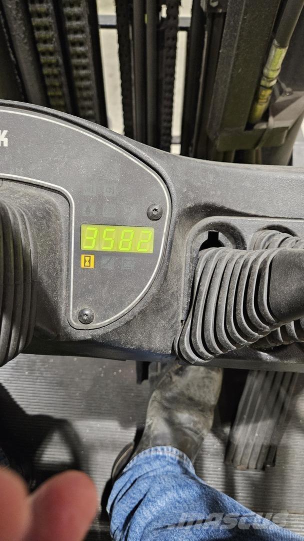 Clark TMX25 Būvniecība- Citi