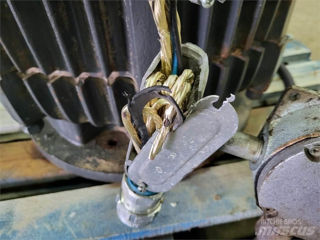  EMERSON 100BT03M Industriālie dzinēji
