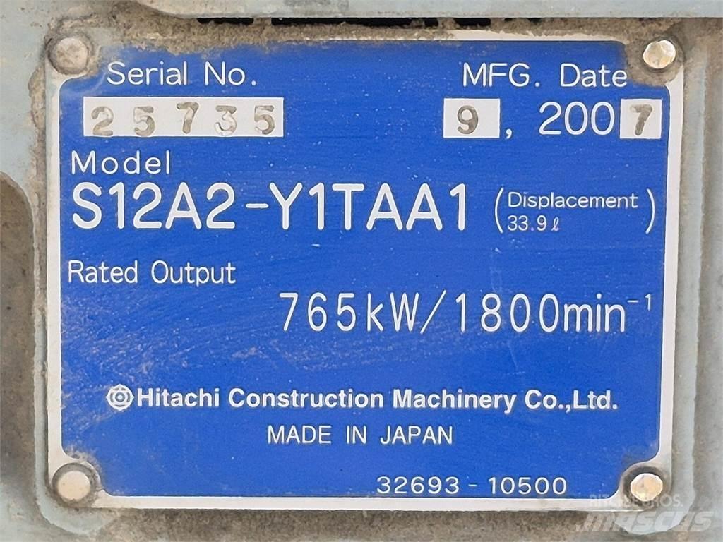 Hitachi S12A2-Y1TAA1 Dzinēji