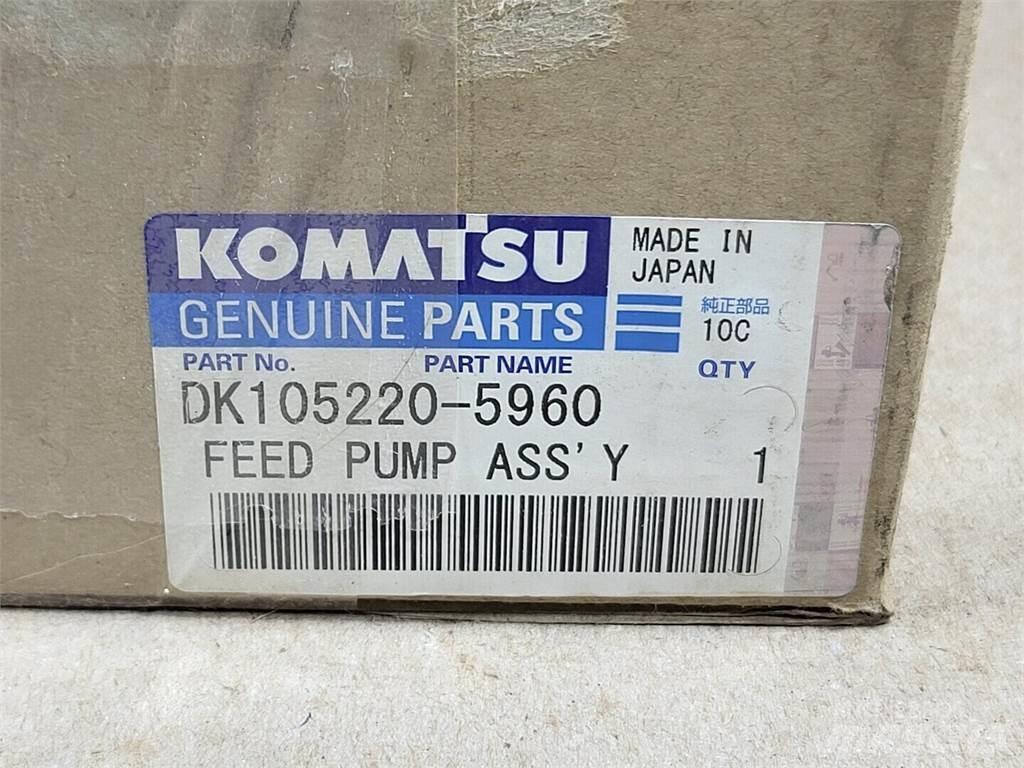 Komatsu DK105220-5960 Ūdens sūkņi