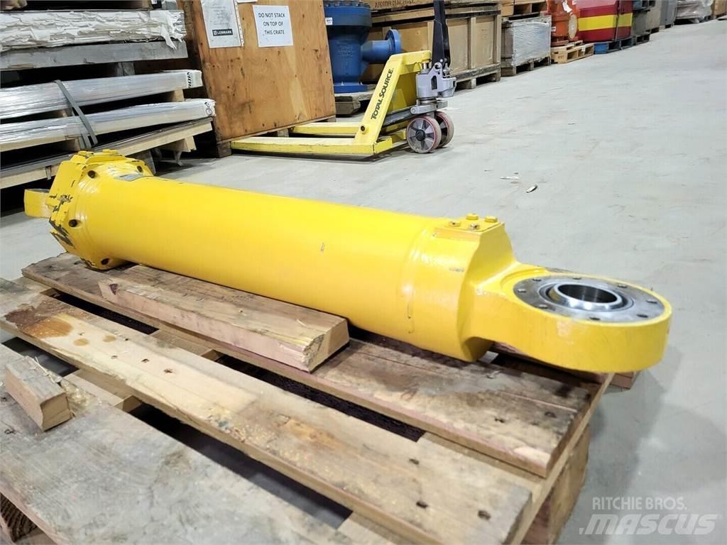 Komatsu EL7952 Artikulētie pašizgāzēji