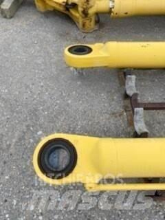 Komatsu PC800 Ekskavatori uz riteņiem