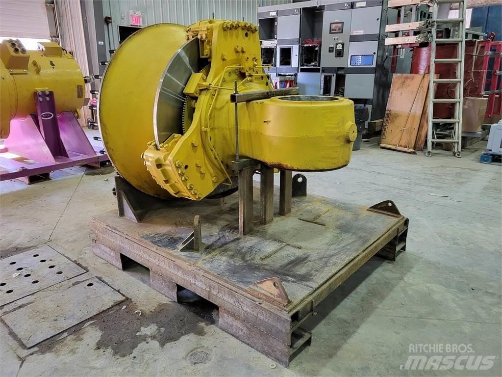 Komatsu RTEM3840SERV Artikulētie pašizgāzēji
